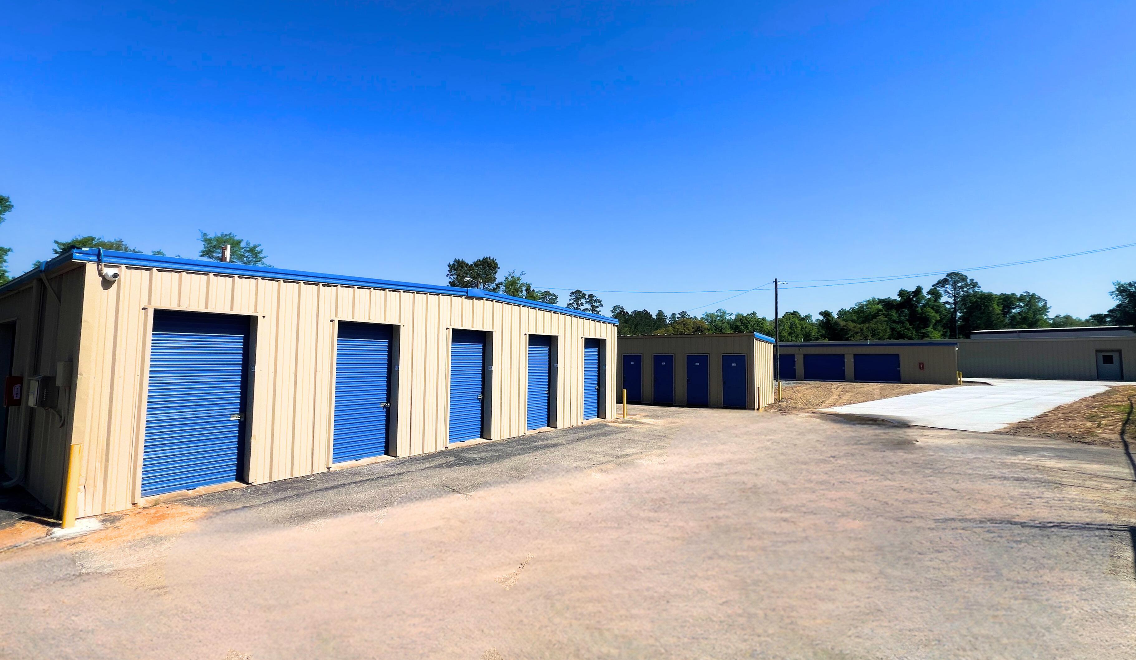 Drive-up storage unit at Bainbridge, GA with security fence